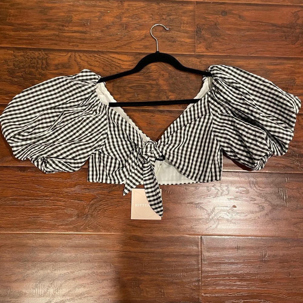 Kittenish Southern Belle Crop / Gingham Puff Sleeve